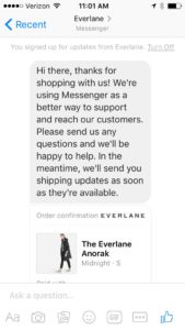 conversación en facebook messenger con el bot everlane